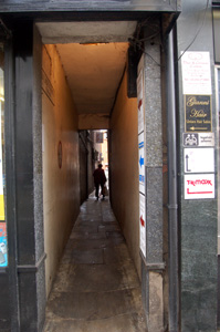 High Street entrance to Ram Yard May 2009